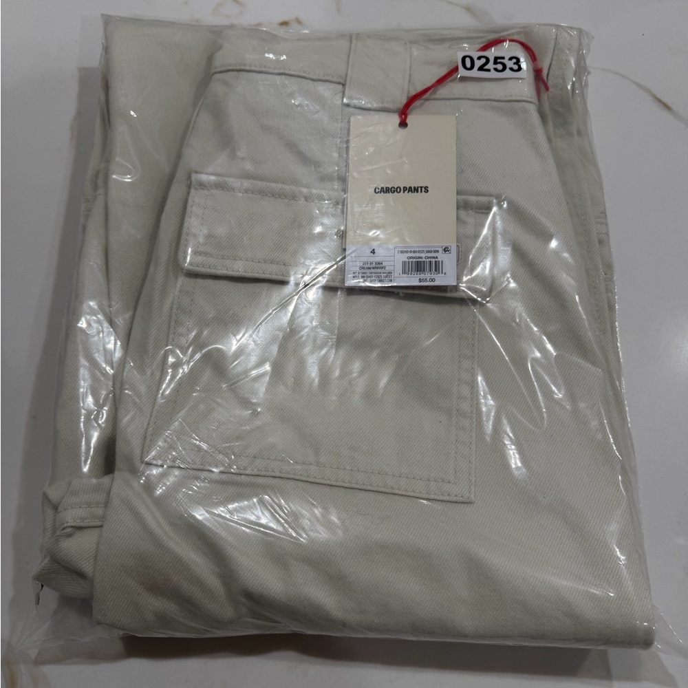 Woolrich × Target Women's Mid-Rise Barrel Leg Cargo Denim Pants Cream Sizes 2-12 - Picture 12 of 15
